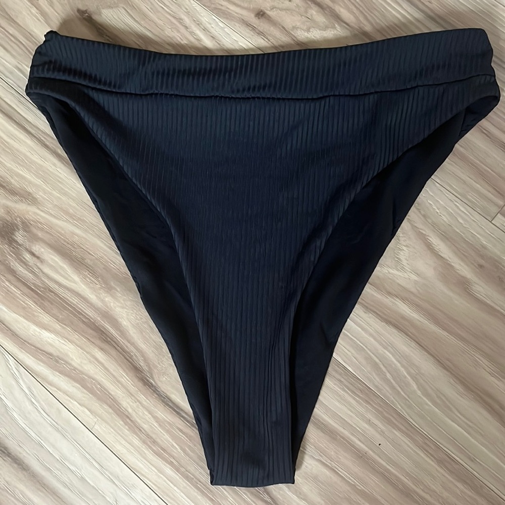 NWOT High cut bathing suit bottoms